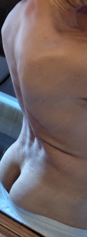   jemand Lust seinen Schwanz zwischen meine Pobacken zu reiben