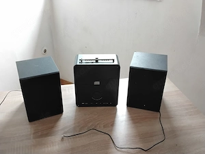 Fernseher und Sterioanlage