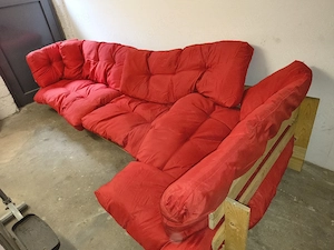  Palettenmöbel Set 2m + 1m Ecke mit rosa Kissen   sehr guter Zustand 