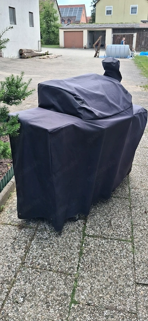 Pellet Smoker