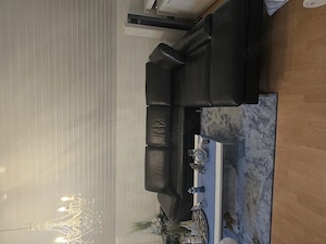 Schwarzes Ledersofa 