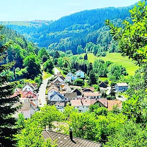 Grundstück am Hang