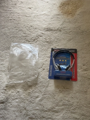 4 neue Headsets mit Mikrofon   originalverpackt & unbenutzt