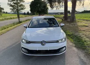 Volkswagen Golf 8 Style eHybrid Matrix LED ACC Garantie 03/2027