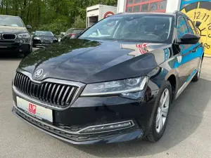 Skoda Superb Combi 2.0 TDI DSG Style LED Navi PDC SHZ