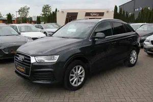 Audi Q3 sport NAVI+ALU+SHZ+KLIMAAUT+PDC