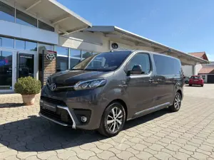 Toyota Proace 2,0-l-D-4D L1 (8-Si.) Autm. Verso Team Deutschland