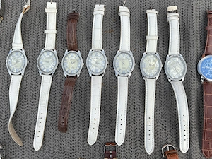 Uhrenkonvolut 30 Armbanduhren Bastler Uhrensammlung Ungetestet Bild 2
