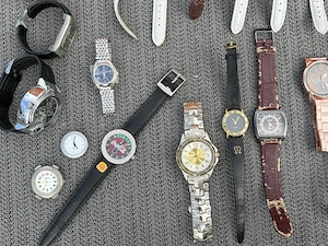 Uhrenkonvolut 30 Armbanduhren Bastler Uhrensammlung Ungetestet Bild 3