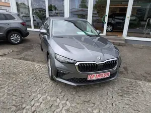 Skoda Scala Selection / DSG / AHK / ACC / Kamera / SHZ