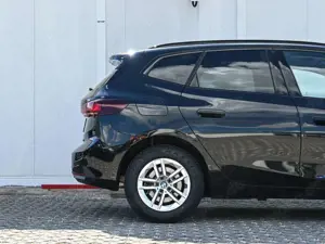BMW 220 220i Active Tourer AHK PANO SpSitze RFK ShadowL