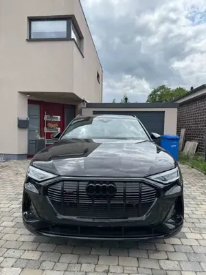 Audi e-tron Audi e-tron 50 quattro S-line Sportback | Volles S