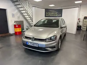 Volkswagen Golf VII Trendline Klima Sitzhzg. Tempomat Navi