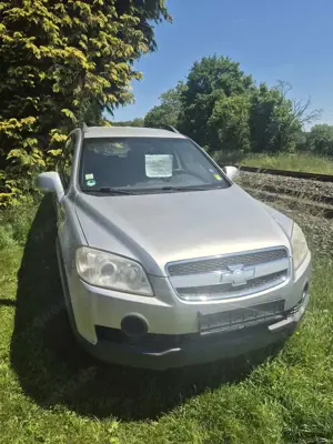 Chevrolet Captiva 2.4 2WD 5 Sitzer Gas LS