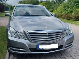 Mercedes-Benz E 300 E 300 CDI DPF BlueEFFICIENCY 7G-TRONIC