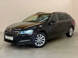 Skoda Superb 4x4 2,0TDI/AHK/LED/SHZ/Kessy/DAB