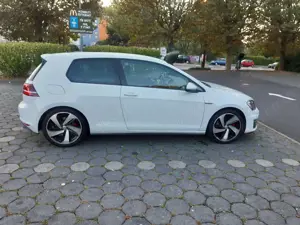 Volkswagen Golf GTI Golf VII 3-Türer BlueMotion Technology DSG