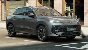 Volkswagen T-Roc R-Line 1.5 eTSI SITZHZ+AHK+ACC+PDC+CARPLAY Klima