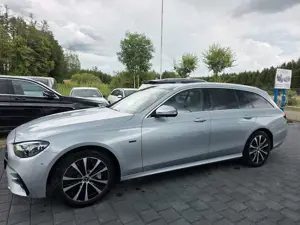Mercedes-Benz E 300 D/E T-Modell AMG