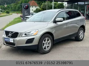 Volvo XC60 Kinetic AWD TÜV  PDC Klimaaut Garantie AHK