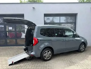 Mercedes-Benz T-Class 160 T-160 Behindertengerecht Rollstuhlrampe 3+1