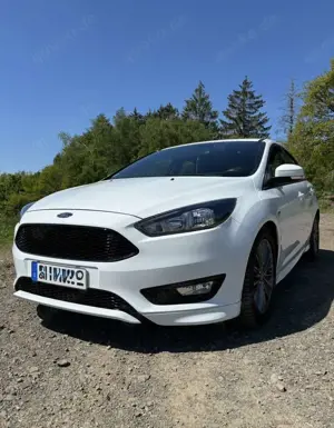 Ford Focus 1.0 EcoBoost Start-Stopp-System ST-Line
