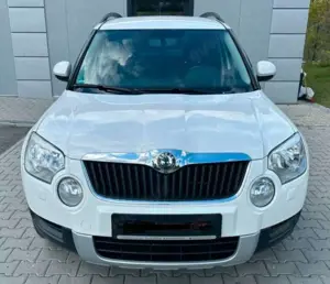 Skoda Yeti 1.2 TSI Automatik – gepflegt, 8-f. bereift-SHZ-AHK