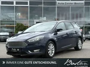 Ford Focus Turnier Titanium CARPLAY/KEYLESS/NAVI/PDC