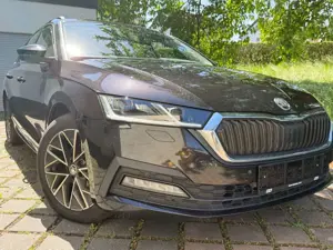 Skoda Octavia 2.0TDI*DSG*NAV*MATR*DIGI*STHZ*17 Zoll*1H