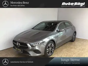 Mercedes-Benz A 180 A 180 Kompaktlimousine Progressive/Navi/Autom. LED