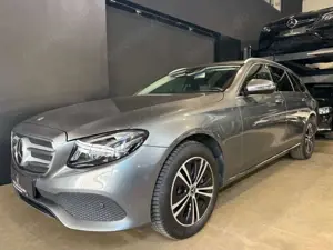 Mercedes-Benz E 200 E200 4Matic DISTRO/AHK/S-DACH/LED/SPUR/CAM/STHZ