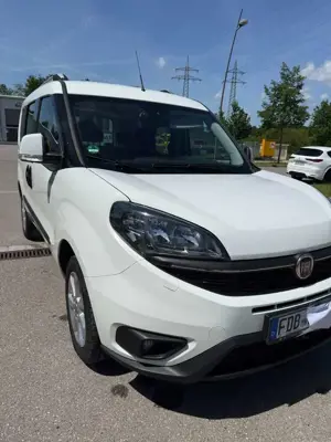 Fiat Doblo Lounge (Kurzversion)