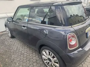 MINI One Seven