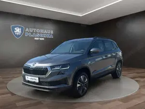 Skoda Karoq 2.0 TDI DSG Selection AHK+MATRIX+NAVI Klima Navi