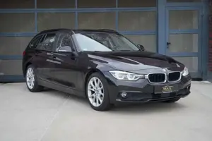 BMW 320 d Touring Advantage Facelift Pano Keyless LED