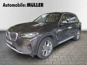 BMW X3 30e xDrive Park-Assistent El. Panodach Navi Digita