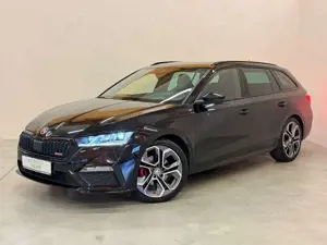 Skoda Octavia Combi RS 2.0TDI/LED/AHK/PANO/R-KAM/ACC