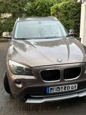 BMW X1 xDrive 18 d 1. Hand