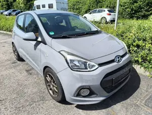 Hyundai i10 1.2 FIFA World Cup Edition MOTORSCHADEN