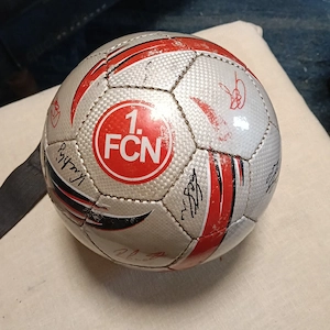 DFB Pokal Ball mit Unterschriften  von den Spielern 
