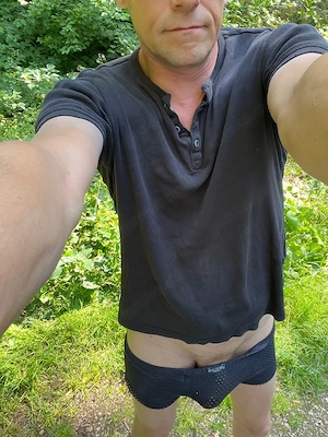 Jetzt ab 14Uhr am Baiersdorfer Weiher weibliches Luder für Suchspiel gesucht