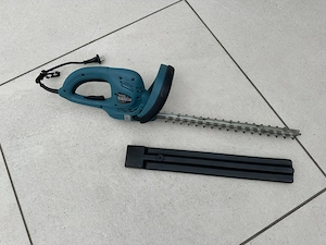 Makita Elektro-Heckenschere UH4261 400 W   42 cm