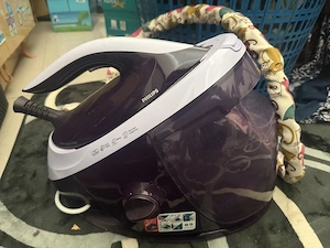 Philips PerfectCare 7000 Series Dampfbügelstation   Wie neu!