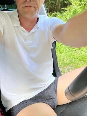 22.6. von 9-10Uhr Jerking der Riesenlatte im Wald. Brauche dringend weibliche Hilfe