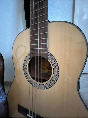 Voggy's Kindergitarre 3 4