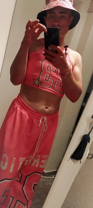 Hot Summer und Sex mit ihn Passiv Gigolo  Babe , empfängt dich jetzt ab 18 Jahre 