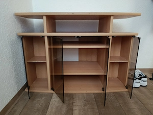 TV Schrank mit Glastüren (etwas Gebrauchsspuren)