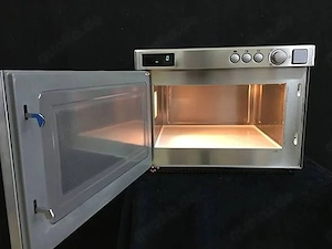 Profi-Mikrowelle Panasonic NE-1840   Gastronomie-Qualität