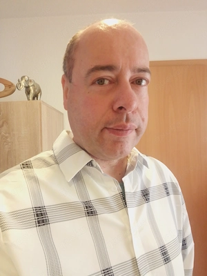 Hi gibs hier reale mädels zum  Kennenlernen Raum Saarland 