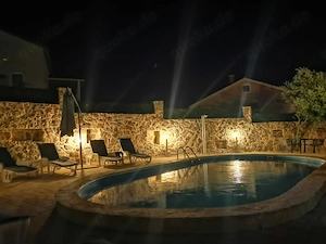 Ferienhaus Kroatien bis 14 personen Beheizte Pool Parkplätze 7 Zimmer 2 Bäder 